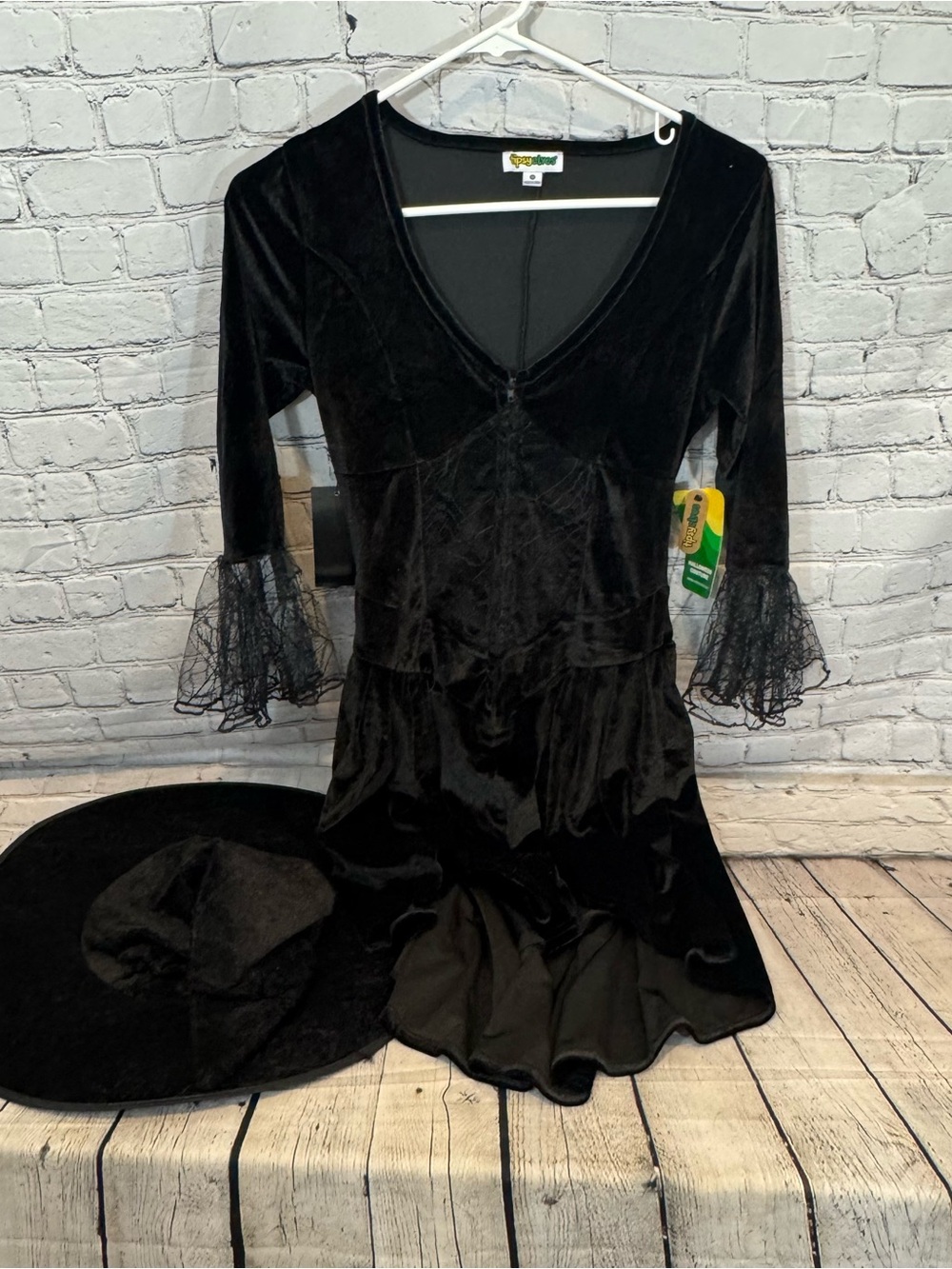 Tipsy Elves Women’s Velvet Halloween Witch Costume